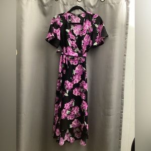 Forever 21 wrap short sleeve midi dress size small